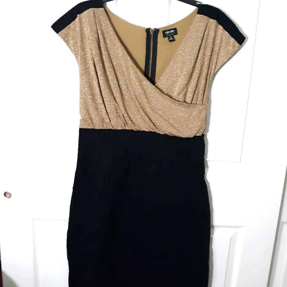 Surplice body con dress